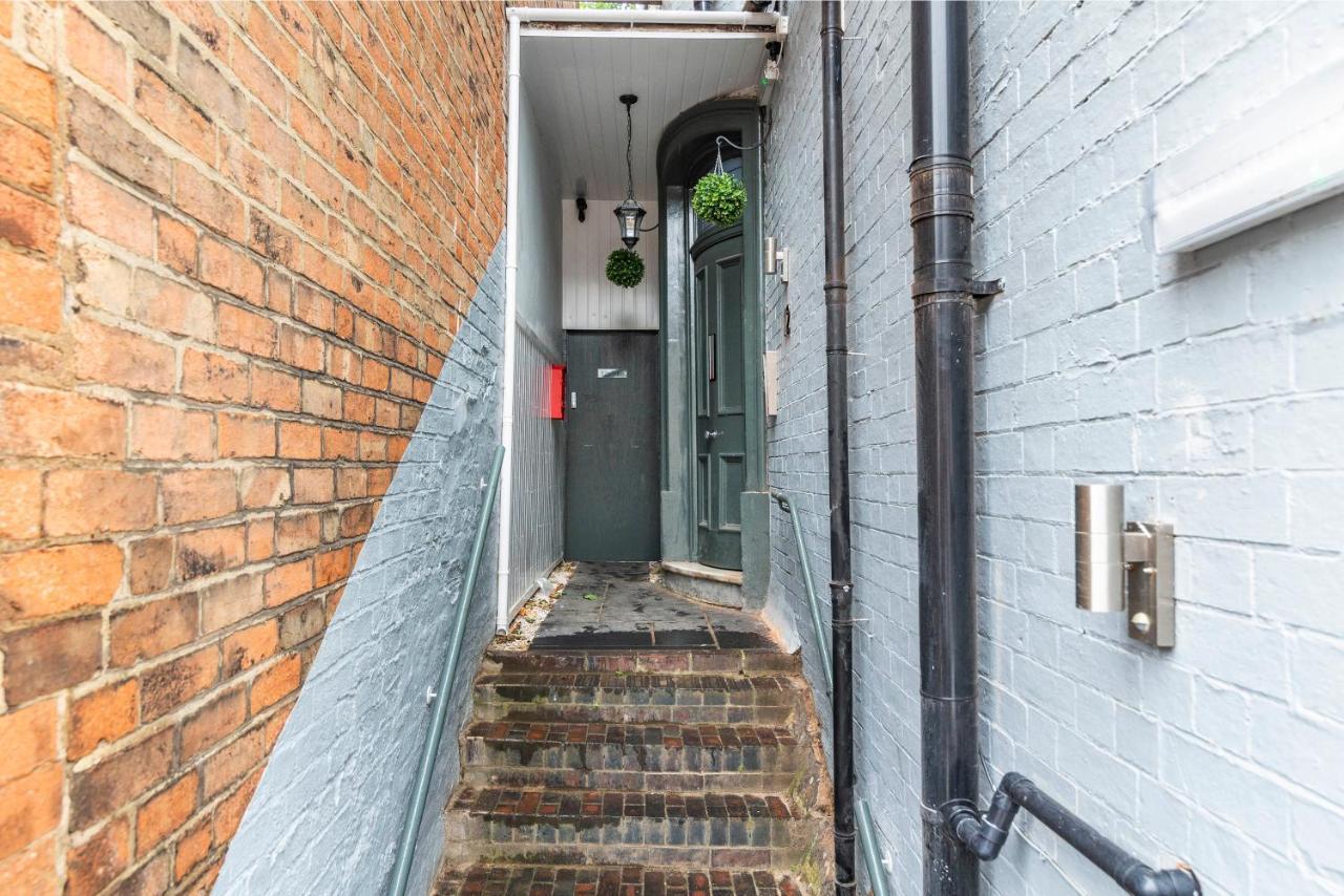 Romantic Getaway Studio Pods Close To City Centre With Free Wifi Derby Exterior foto